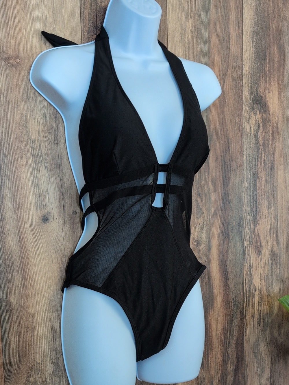 Cupshe Black Mesh Cutout Halter One-Piece Swimsuit S NWT 640A